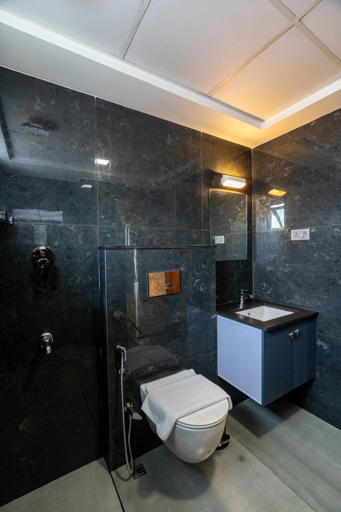 Hotel Court 11 By Dimora Kochi Zewnętrze zdjęcie
